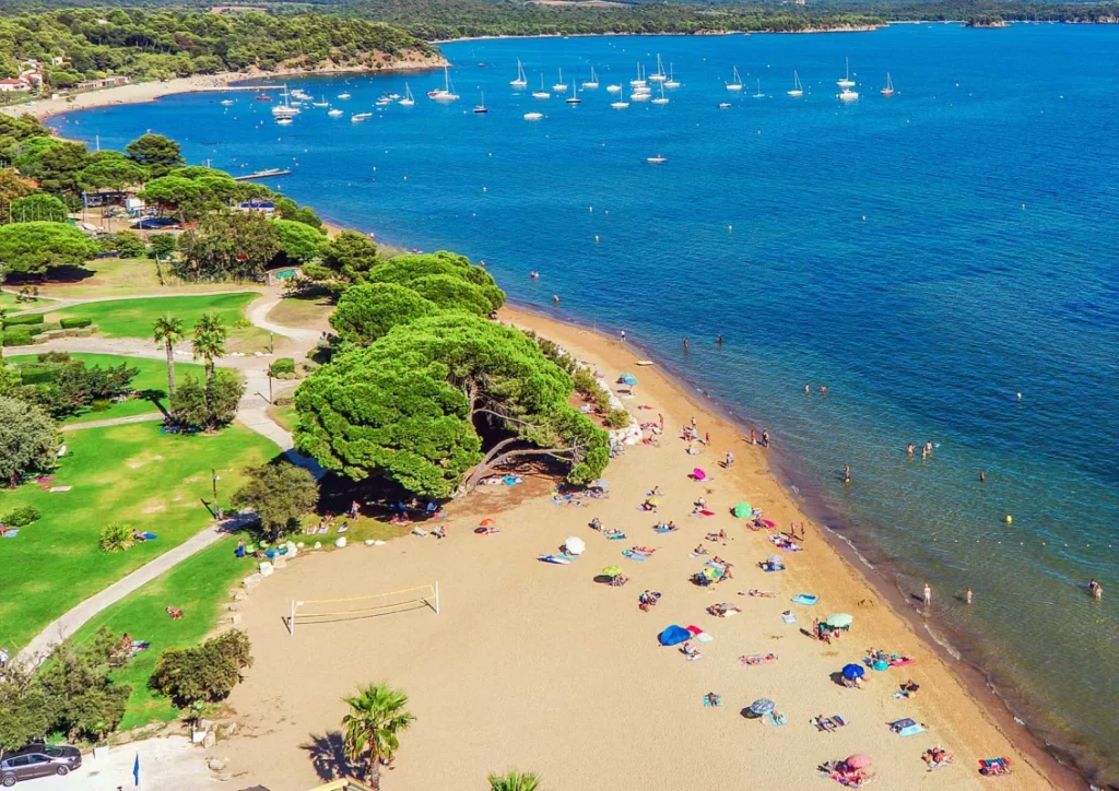 Photo aérienne de La Londe les Aures